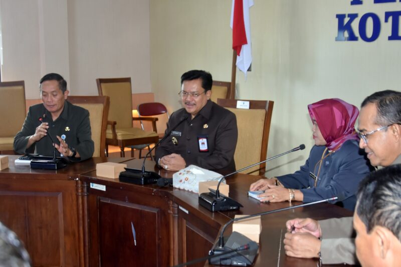Foto :Wali Kota Salatiga, dr. Robby Hernawan, Sp. OG., dan dihadiri oleh jajaran pejabat penting lintas sektor. Mulai dari Sekretaris Daerah, para Asisten Pemerintahan, Ekonomi, hingga Kepala Perangkat Daerah