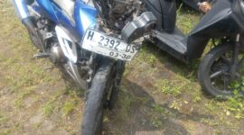 Foto kendaraan yang nampa ringsek pasca laka tersebut 