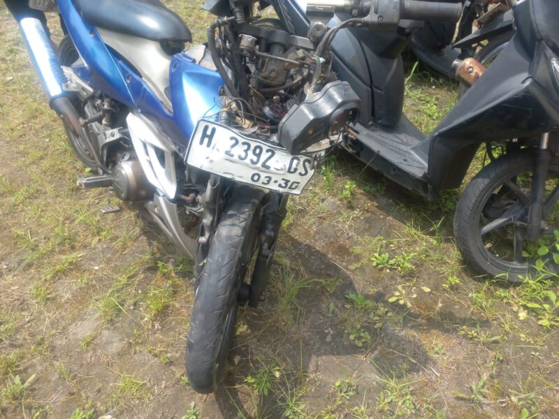 Foto kendaraan yang nampa ringsek pasca laka tersebut 