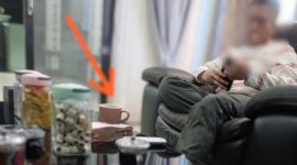 Foto diduga ketika menyerahkan sejumlah uang 