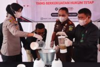 Foto ketika pemusnahan barang bukti narkoba 