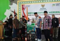 Foto ketika penyerahan 