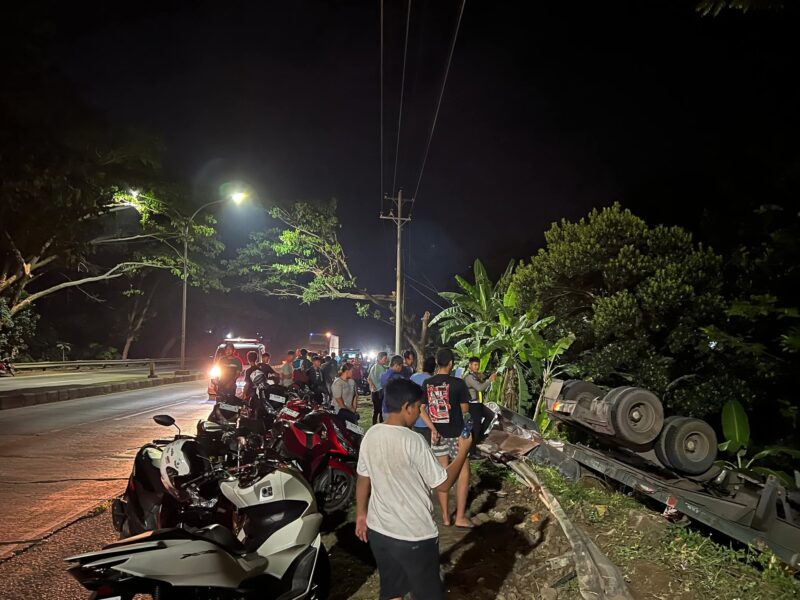 Foto kendaraan yang mengalami laka 