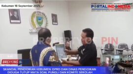 Foto : ketika Ketua DPC LPKSM Kresna Cakra Nusantara, Sugiyono, SH, Menyerahkan Bukti pagi kepada DPRD komisi A kebumen banyaknya pungli di sekolah Berkedok komite