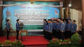 Foto : ketika Bupati Cilacap melantik 17 pejabat pimpinan tinggi pratama. Di kabupaten Cilacap 