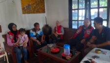 Foto : ketika berbincang kepada keluarga korban kriminalisasi 