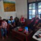 Foto : ketika berbincang kepada keluarga korban kriminalisasi 