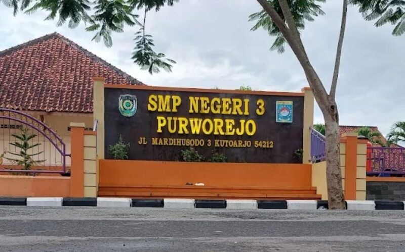 Foto : SMP Negeri 3 Porworejo yang tercoreng oleh ulah seorang pendidik. guru Zuletri,