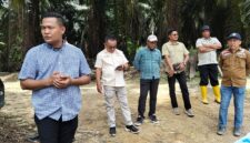 Foto : Ketika angota DPRD Sidak kelokasi (Senin 20/10/2025)