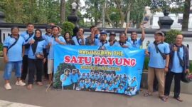 Foto : Setelah menyalurkan Jumad Berkah oleh PKL paguyuban satu payung salatiga