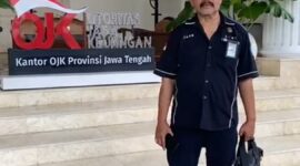 Foto : Y. Joko tirtono SH ketika memberikan keterangan setelah melaporkan kasus perampasan mobil tanpa adanya putusan pengadilan yang di laporkan ke OJK Jawa Tengah 