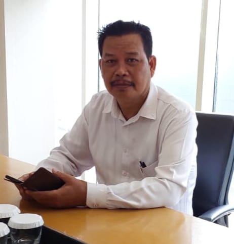 Foto pengacara John L Sitomorang SH.,MH. Ketika memberikan keterangan kepada wartawan 