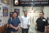 Foto: John L Sitomorang SH MH ketika memberikan keterangan kepada wartawan 