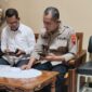 Foto : Kiro John L Sitomorang SH MH & oleh AKP Sigit dari Itwasda Polda Jateng, didampingi Sumarsono dan Eka. Ketika Memberikan penjelasan Senin 29/12/2025