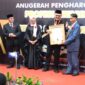 Foto :KRH Dr. Drs. H. Hono Sejati Pradoto Jatinangoro, S.H., M.Hum, Ketua DPD Partai Hanura Provinsi Jawa Tengah. Yang Telah Menerima Anugrah Profesi Profesi Award 2026