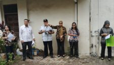 Foto : Ketika para Pihak melakukan peninjauan Lokasi yang Menjadi Sengketa namun pihak penggugat salah arah