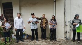 Foto : Ketika para Pihak melakukan peninjauan Lokasi yang Menjadi Sengketa namun pihak penggugat salah arah