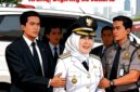 Foto : Karya AI KPK “Sikat” Bupati Pekalongan Fadia Arafiq, Digiring ke Gedung Merah Putih
