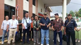 Foto : ketika konferensi pers Di halaman pengadilan negeri Salatiga 9/03/2026