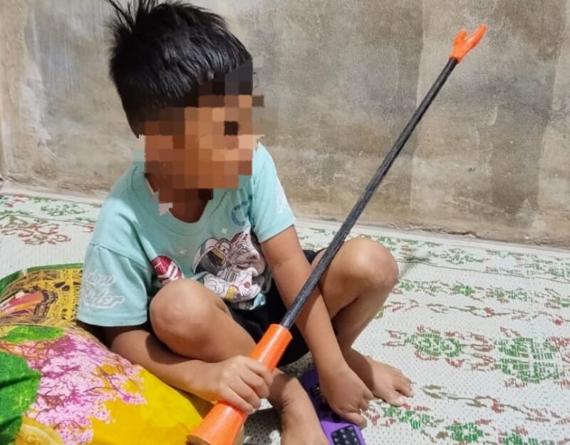 Foto:Tongkat yang Disebut Alat Setrum Ternyata Mainan Anak