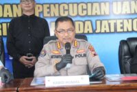 Foto : Kabid Humas Kombes Pol. Artanto bersama Direktur Reskrimsus Kombes Pol. Djoko Julianto.