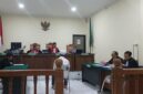 Foto : Ketika sidang perdana yang menarik perhatian publik 