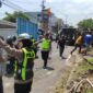 Foto : Ketika Angota Polisi Mengamankan Lokasi Kecelakaan 