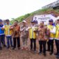 Foto :Wali Kota Salatiga, dr. Robby Hernawan, Sp.OG. Bersama Bupati Semarang, H. Ngesti Nugraha, S.H., M.H.,Dengan Jajaran Pengerjaan Exit tol Salatiga Dan pemerintah pusat 