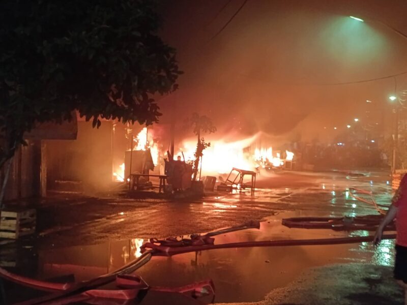 Foto: Kawasan Pasar Kanjengan Johar Kebakaran setelah Hujan