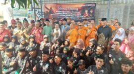 Foto: Bhikkhu Thudong Bersama Jajaran Pemerintah Kota Semarang, Jajaran Polri, TNI, Pagar Nusa dan Tokoh Masyarakat