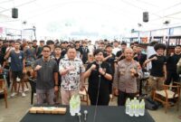 Foto: Kapolrestabes Semarang bersama dengan Panitia dan Peserta E-Sport Cup