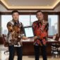 Foto : Sebelah kanan Direktur PT Anugrah Abadi Kencana, Marcellino Valent Gusna SM, dalam sebuah pertem tertutup bersama jajaran manajemen yang digelar di salah satu restoran prestisius di Kota Semarang, Minggu (10/5/2026).