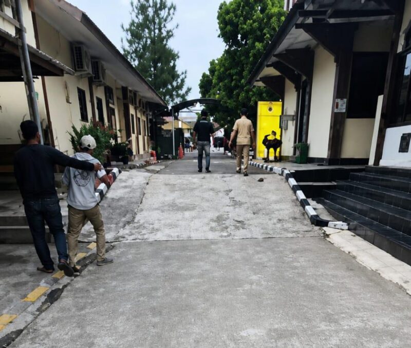 Foto : yang Diduga Ketika Awal Mula Kanit Polsek Simo Boyolali mehalangi korban untuk laporan ke spkt
