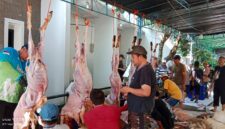 Foto: Pemotongan Hewan Kurban di Perum Puri Asri Perdana Padangsari