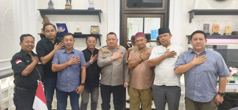 Foto: Kapolrestabes Semarang (tengah) Kombes Pol. Heri Wahyudi