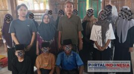 Foto : Setelah Memberikan keterangan kepada awak media para santri yang sempat namanya Dicatut dalam saksi fiktif dan gua toha menemui awak media pada tanggal 9 Juni 2026