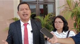 Foto : John L Situmorang S.H M.H Ketika Memberikan keterangan kepada awak media
