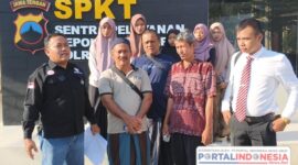 Foto : ke Empat orang tua santri beserta anaknya yang mendatangi polres DEMAK Pada. Kamis 11 Juni 2026. Di Dampingi Tim Kuasa Hukumnya