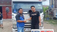 Foto: Gambaran Transaksi Jual Beli Mobil Truck