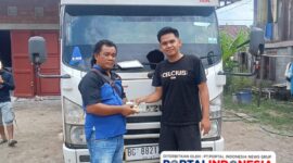 Foto: Gambaran Transaksi Jual Beli Mobil Truck