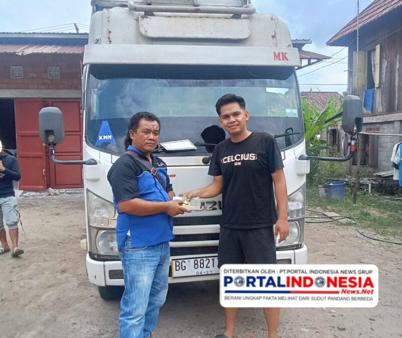 Foto: Gambaran Transaksi Jual Beli Mobil Truck