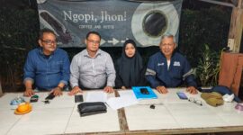 Foto : kuasa hukum Diah Iswahyuningsih dari Kantor Hukum Komaruddin Nur, S.H. & Partners menyampaikan hak jawab resmi, Pada Selasa 30 JUNI 2026